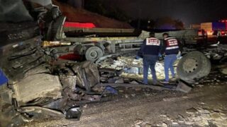 Elazığ’da 3 tır çarpıştı: 1 ölü